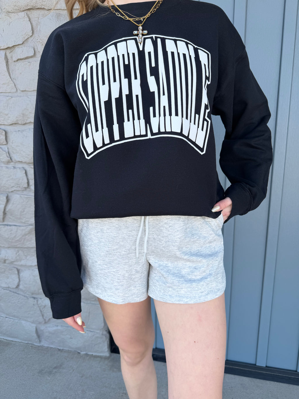 COPPER SADDLE SWEATSHIRT - BLACK