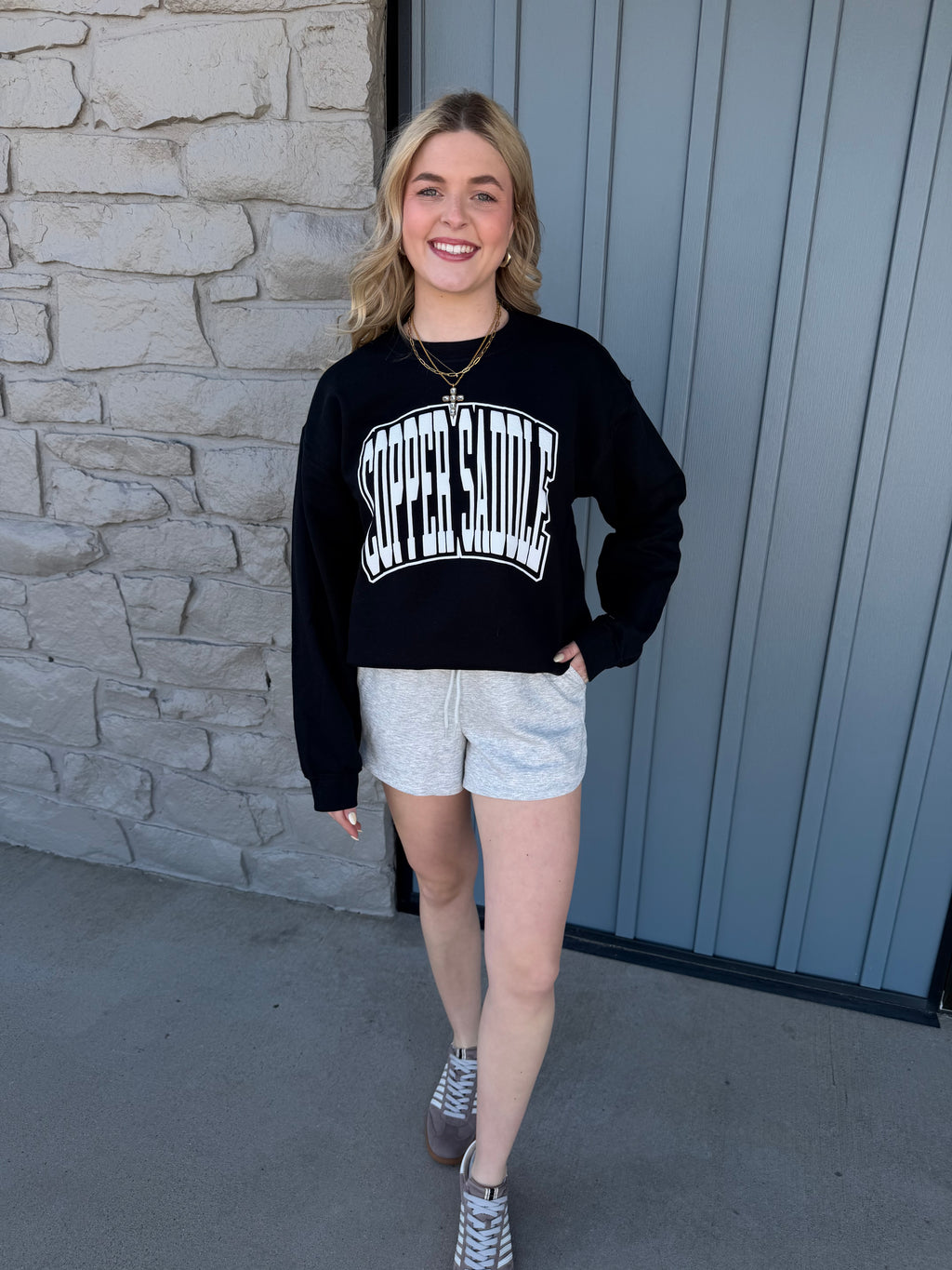 COPPER SADDLE SWEATSHIRT - BLACK