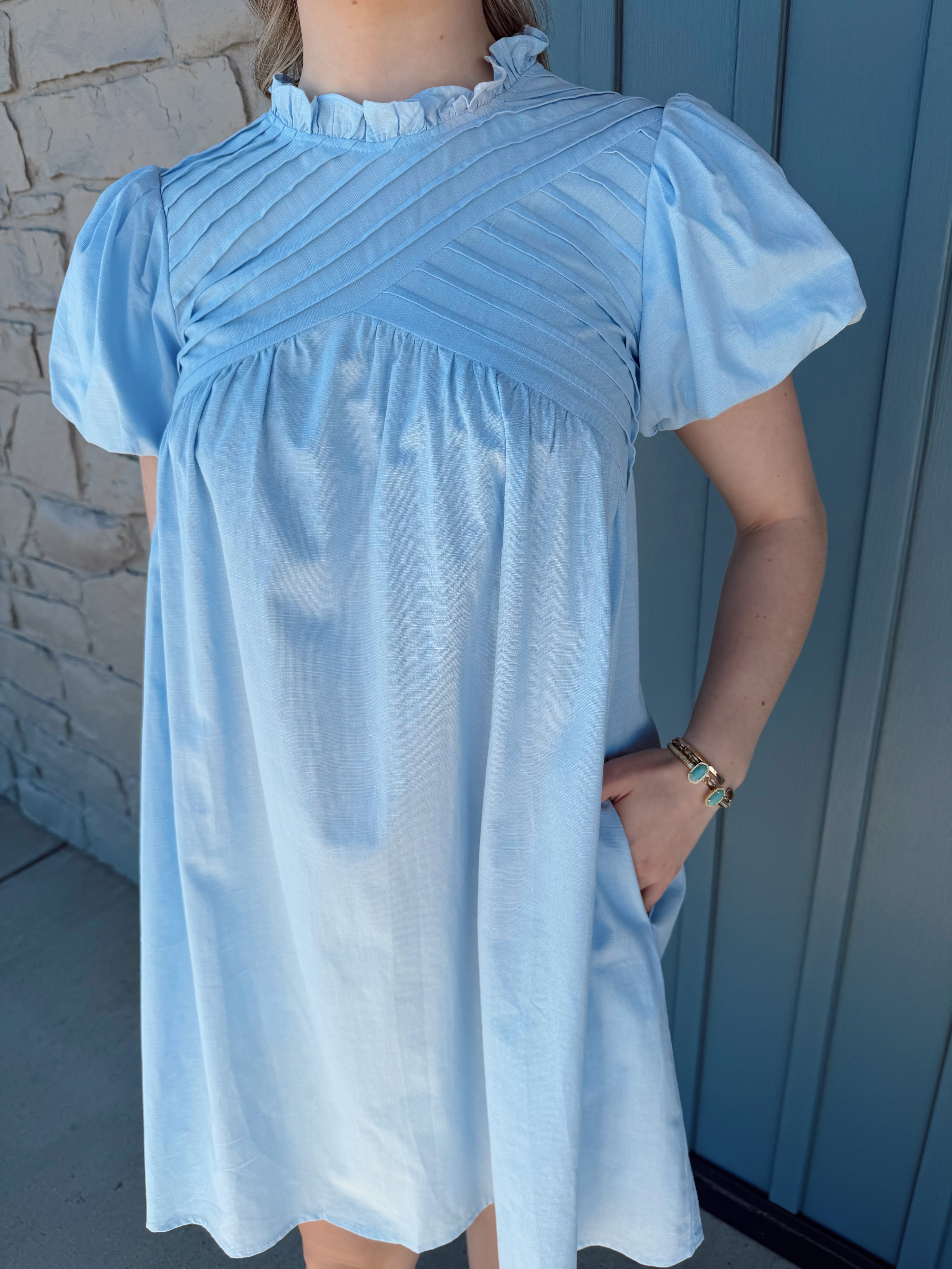Rue Detailed Neck Dress - LTBLUE